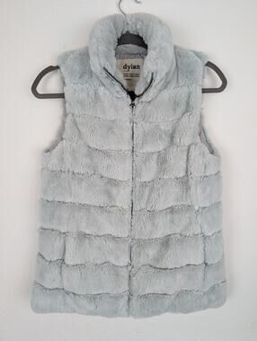 Dylan Vest Faux Fur Zipper Soft Furry Fall Winter Outdoor Silver Gray Size S